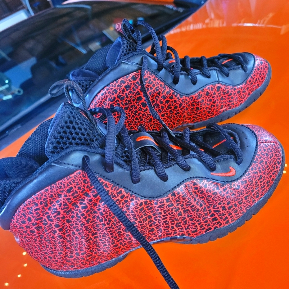 Youth Nike Foamposite New wore around house once